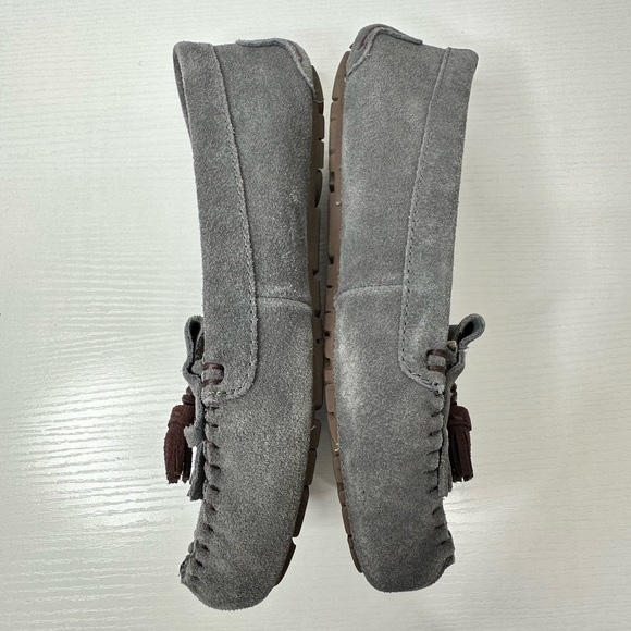 UGG Women’s Lizzy Mocassin Slip On Shoes Size 7 - Picture 8 of 12